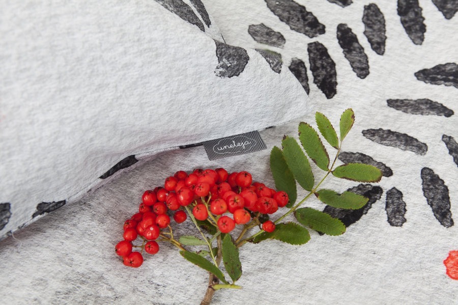 Mis vahe on satäänist ja satiinist voodipesul