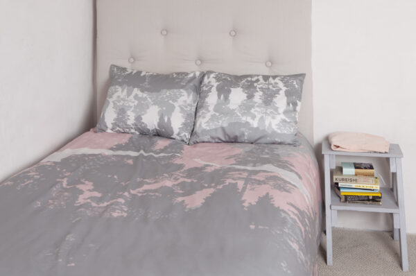 Suur voodipesukomplekt Luiged roosas