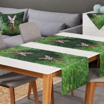 Pitkä liina Kauris ruohikossa