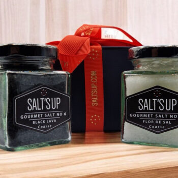 Kinkekomplekt musta ja valge soolaga